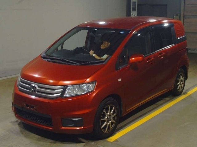 18022 Honda Freed spike GB3 2011 г. (TAA Yokohama)